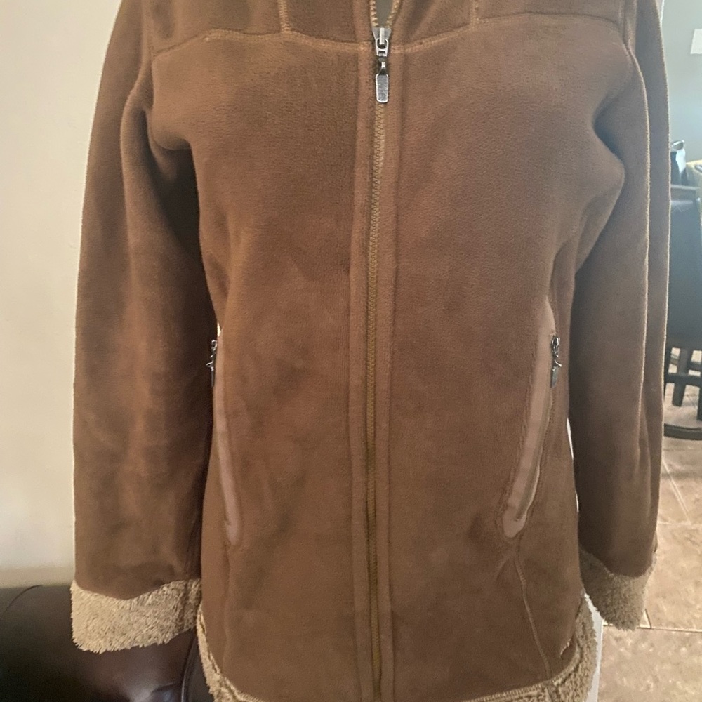 Patagonia Women’s Jacket Size Large In Very Good Condition